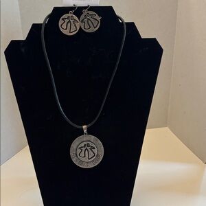 Silver Best Friends Necklace and Earring Set NWT